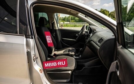 Volkswagen Polo VI (EU Market), 2011 год, 700 000 рублей, 11 фотография