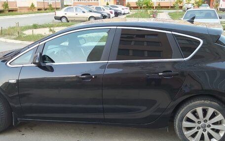 Opel Astra J, 2011 год, 670 000 рублей, 4 фотография