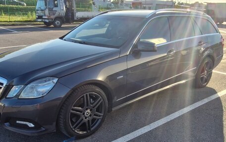 Mercedes-Benz E-Класс, 2010 год, 2 100 000 рублей, 4 фотография