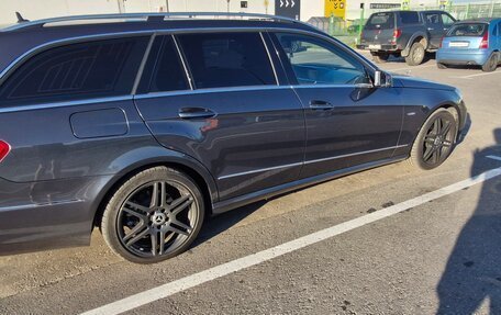 Mercedes-Benz E-Класс, 2010 год, 2 100 000 рублей, 7 фотография