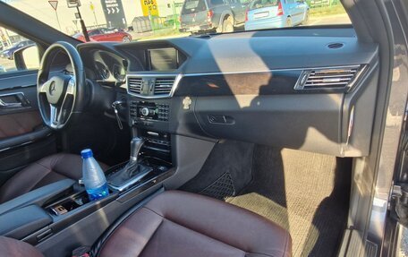 Mercedes-Benz E-Класс, 2010 год, 2 100 000 рублей, 8 фотография