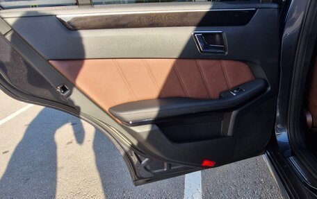 Mercedes-Benz E-Класс, 2010 год, 2 100 000 рублей, 11 фотография