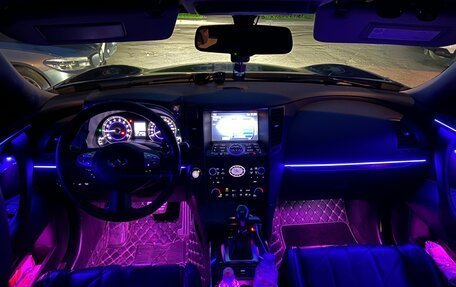 Infiniti QX70, 2014 год, 2 400 000 рублей, 27 фотография