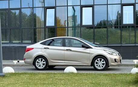 Hyundai Solaris II рестайлинг, 2011 год, 680 000 рублей, 3 фотография