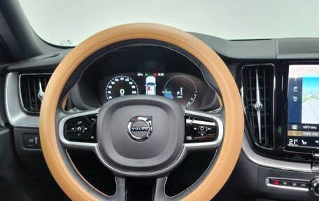 Volvo XC60 II, 2021 год, 2 830 000 рублей, 8 фотография