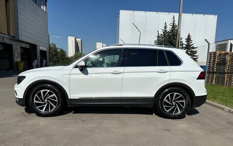 Volkswagen Tiguan II, 2018 год, 2 600 000 рублей, 4 фотография