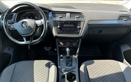 Volkswagen Tiguan II, 2018 год, 2 600 000 рублей, 11 фотография