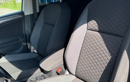 Volkswagen Tiguan II, 2018 год, 2 600 000 рублей, 13 фотография