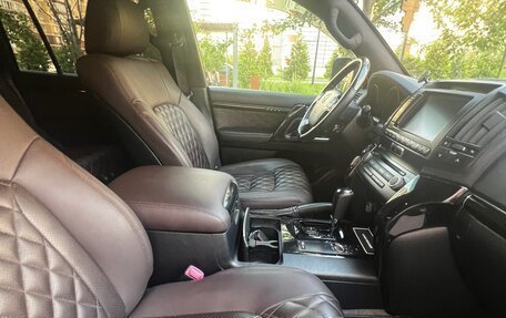 Toyota Land Cruiser 200, 2011 год, 3 995 000 рублей, 13 фотография