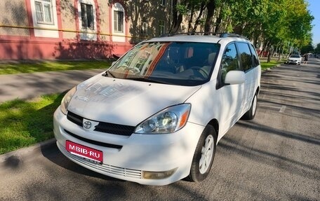 Toyota Sienna II рестайлинг, 2004 год, 1 150 000 рублей, 1 фотография