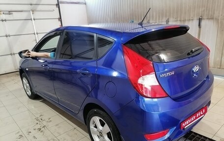 Hyundai Solaris II рестайлинг, 2011 год, 870 000 рублей, 3 фотография