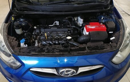 Hyundai Solaris II рестайлинг, 2011 год, 870 000 рублей, 18 фотография