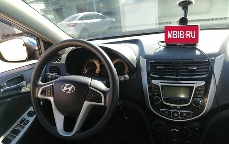 Hyundai Solaris II рестайлинг, 2011 год, 870 000 рублей, 9 фотография