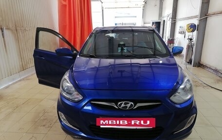 Hyundai Solaris II рестайлинг, 2011 год, 870 000 рублей, 8 фотография