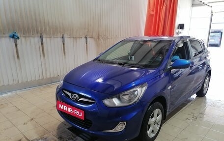 Hyundai Solaris II рестайлинг, 2011 год, 870 000 рублей, 14 фотография