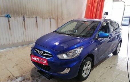 Hyundai Solaris II рестайлинг, 2011 год, 870 000 рублей, 15 фотография