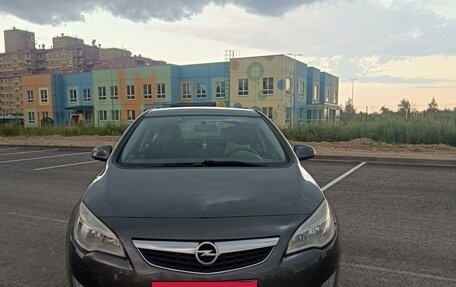 Opel Astra J, 2012 год, 615 000 рублей, 2 фотография