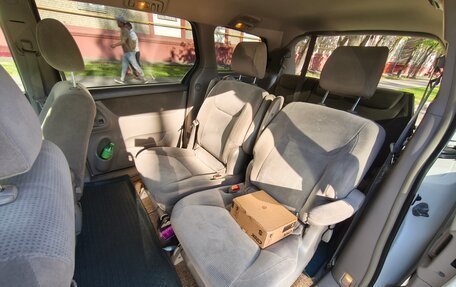 Toyota Sienna II рестайлинг, 2004 год, 1 150 000 рублей, 6 фотография