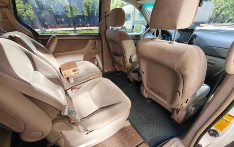 Toyota Sienna II рестайлинг, 2004 год, 1 150 000 рублей, 10 фотография