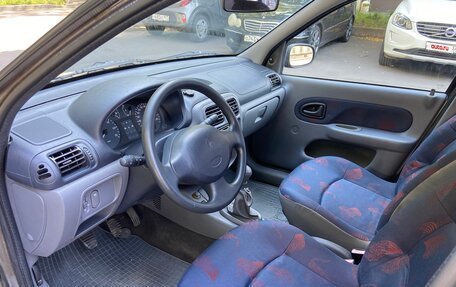 Renault Clio III, 2001 год, 300 000 рублей, 11 фотография