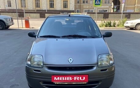 Renault Clio III, 2001 год, 300 000 рублей, 6 фотография