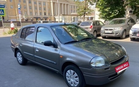 Renault Clio III, 2001 год, 300 000 рублей, 10 фотография