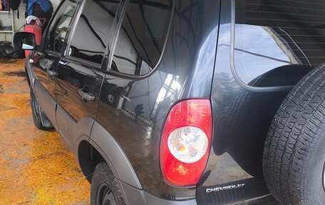 Chevrolet Niva I рестайлинг, 2018 год, 699 000 рублей, 6 фотография