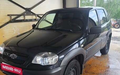 Chevrolet Niva I рестайлинг, 2018 год, 699 000 рублей, 7 фотография