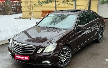 Mercedes-Benz E-Класс, 2009 год, 1 360 000 рублей, 2 фотография