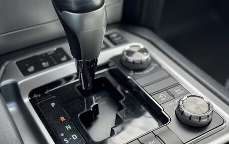 Toyota Land Cruiser 200, 2016 год, 4 899 990 рублей, 8 фотография