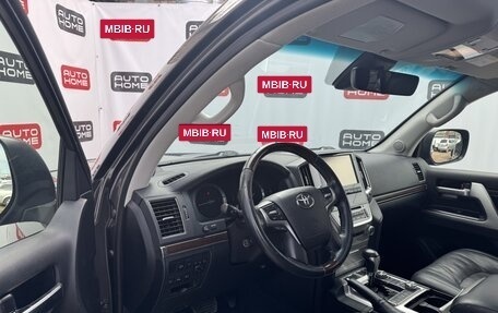 Toyota Land Cruiser 200, 2016 год, 4 899 990 рублей, 7 фотография