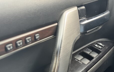 Toyota Land Cruiser 200, 2016 год, 4 899 990 рублей, 15 фотография