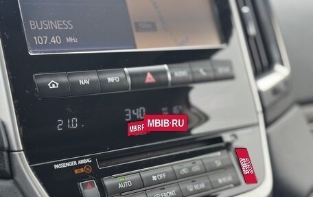 Toyota Land Cruiser 200, 2016 год, 4 899 990 рублей, 13 фотография