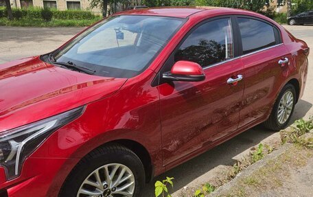 KIA Rio IV, 2020 год, 1 590 000 рублей, 3 фотография