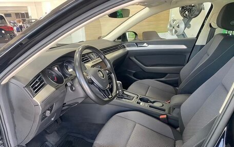 Volkswagen Passat B8 рестайлинг, 2017 год, 2 350 000 рублей, 9 фотография