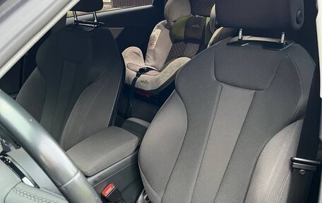 Audi A4, 2018 год, 2 100 000 рублей, 9 фотография