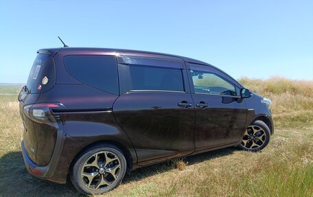 Toyota Sienta II, 2017 год, 1 450 000 рублей, 9 фотография