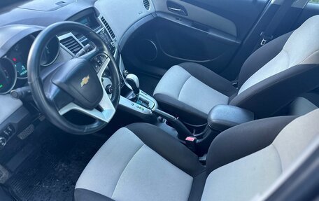 Chevrolet Cruze II, 2011 год, 550 000 рублей, 7 фотография