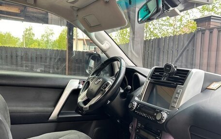Toyota Land Cruiser Prado 150 рестайлинг 2, 2012 год, 2 600 000 рублей, 7 фотография