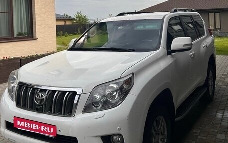 Toyota Land Cruiser Prado 150 рестайлинг 2, 2012 год, 2 600 000 рублей, 3 фотография