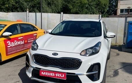 KIA Sportage IV рестайлинг, 2021 год, 2 190 000 рублей, 1 фотография