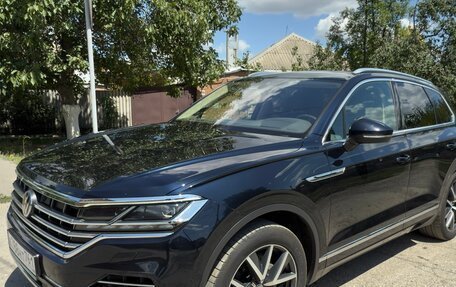 Volkswagen Touareg III, 2019 год, 5 600 000 рублей, 3 фотография