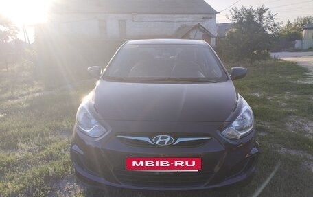 Hyundai Accent IV, 2011 год, 900 000 рублей, 6 фотография