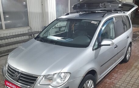 Volkswagen Touran III, 2010 год, 620 000 рублей, 9 фотография