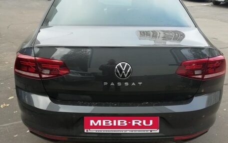 Volkswagen Passat B8 рестайлинг, 2021 год, 2 600 000 рублей, 2 фотография