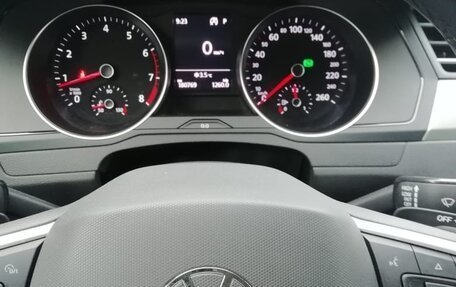 Volkswagen Passat B8 рестайлинг, 2021 год, 2 600 000 рублей, 5 фотография
