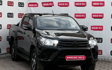 Toyota Hilux VIII, 2015 год, 2 699 990 рублей, 3 фотография