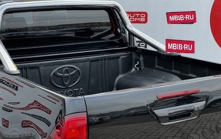 Toyota Hilux VIII, 2015 год, 2 699 990 рублей, 7 фотография
