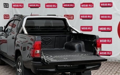 Toyota Hilux VIII, 2015 год, 2 699 990 рублей, 8 фотография