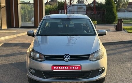 Volkswagen Polo VI (EU Market), 2013 год, 820 000 рублей, 2 фотография